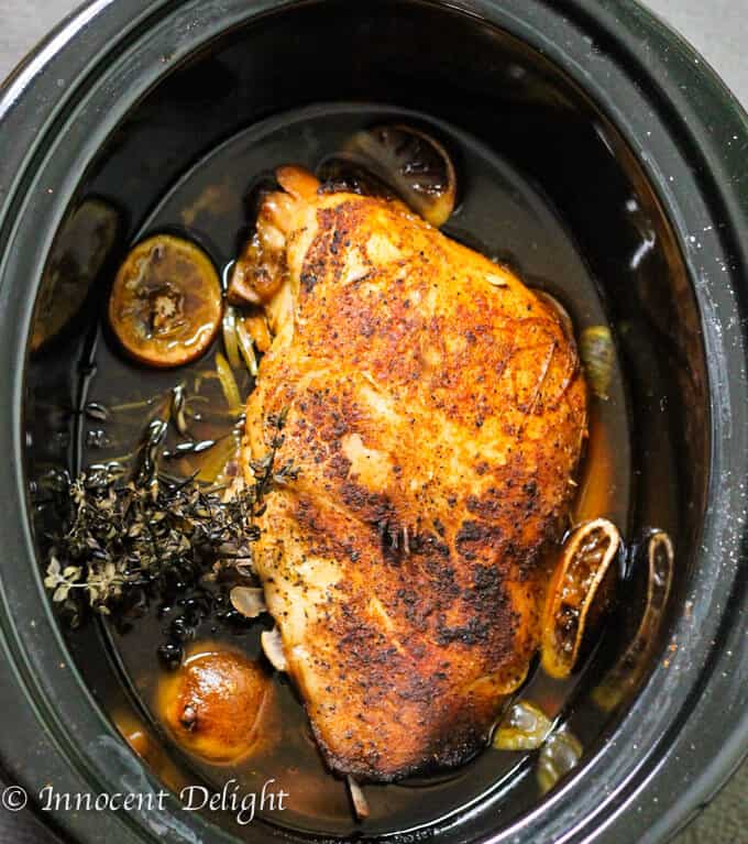 Slow cooker turkey breast - easy Thanksgiving dinner that requires 5 minutes of prep time