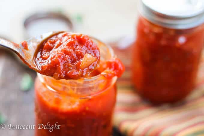 Easy Slow Cooker Tomato Sauce