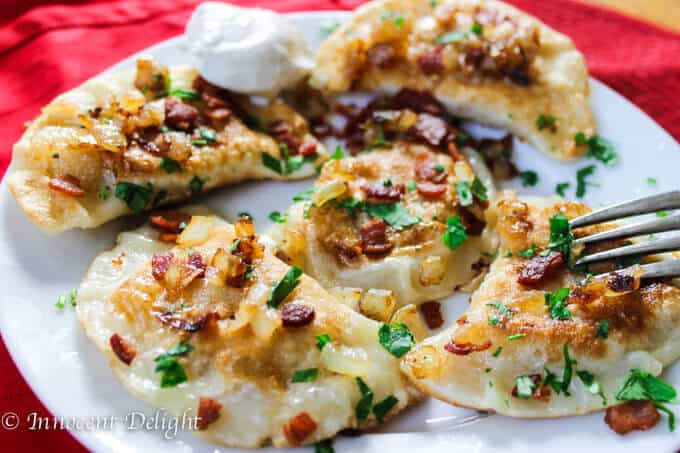 autêntica polonês pierogi com batatas e queijo