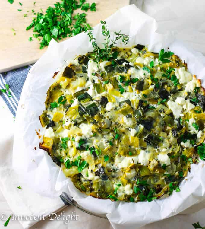 Potato Leek and Feta Pie is a simple vegetarian dish that combines pie crust with amazing filling of roasted potatoes and sautéed leeks with some eggs, milk and feta mixture. Its taste is simply irresistible. 