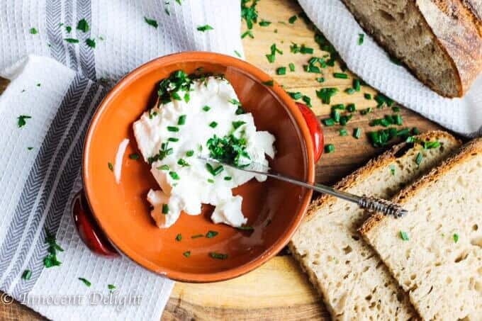 Two Ingredients Spreadable Goat Cheese