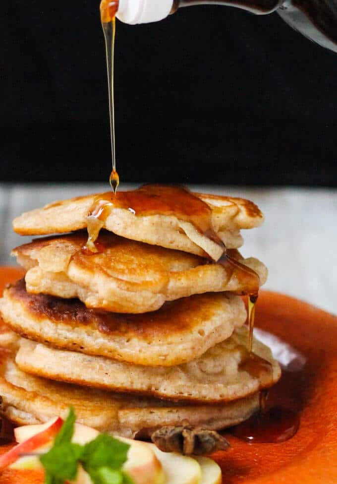 Polish Fluffy Apple Pancakes - Racuchy - these little golden breakfast treats are super delicious, easy to make and every kid will love them. 