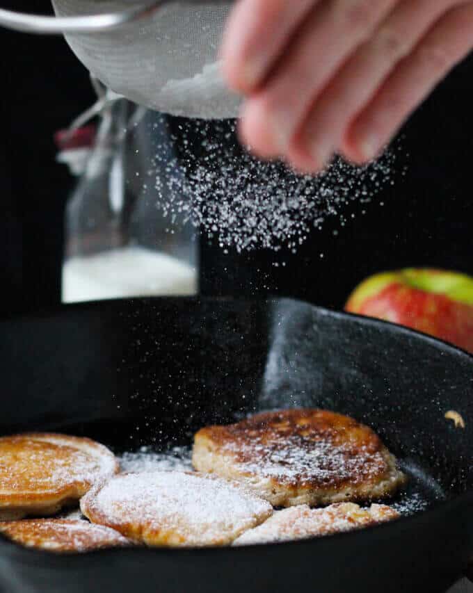 Polish Fluffy Apple Pancakes - Racuchy - these little golden breakfast treats are super delicious, easy to make and every kid will love them. 