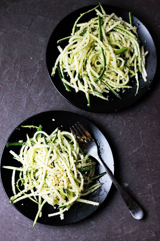 Cacio e Pepe Zucchini Noodles recipe is a perfect combination of one of the most famous Italian pastas with a healthy spiralized vegetable. It requires no cooking and can be served as main or side dish.