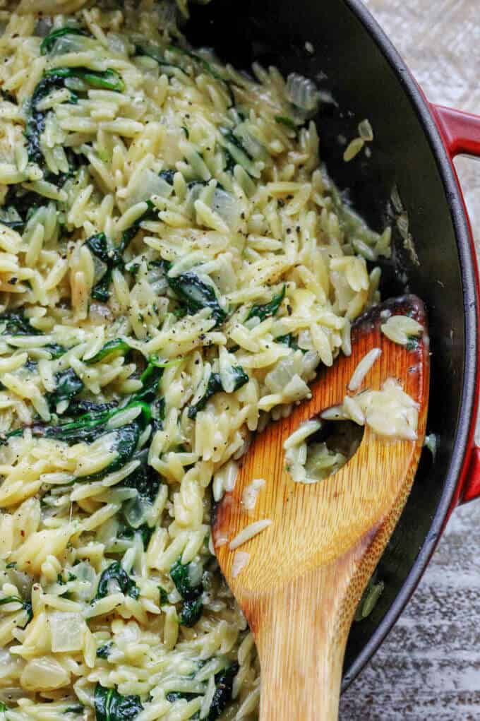 Parmesan Spinach Orzo can serve as a super quick and flavorful side dish, or a vegetarian entree. It contains only 4 ingredients and it's ready in 15 minutes.