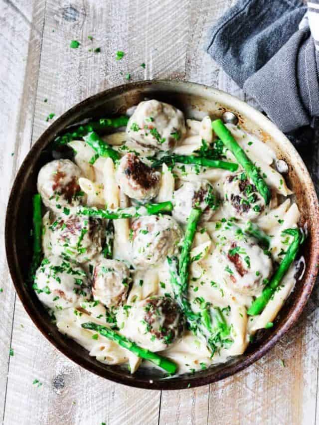 TURKEY MEATBALLS ALFREDO PASTA WITH ASPARAGUS Eating European