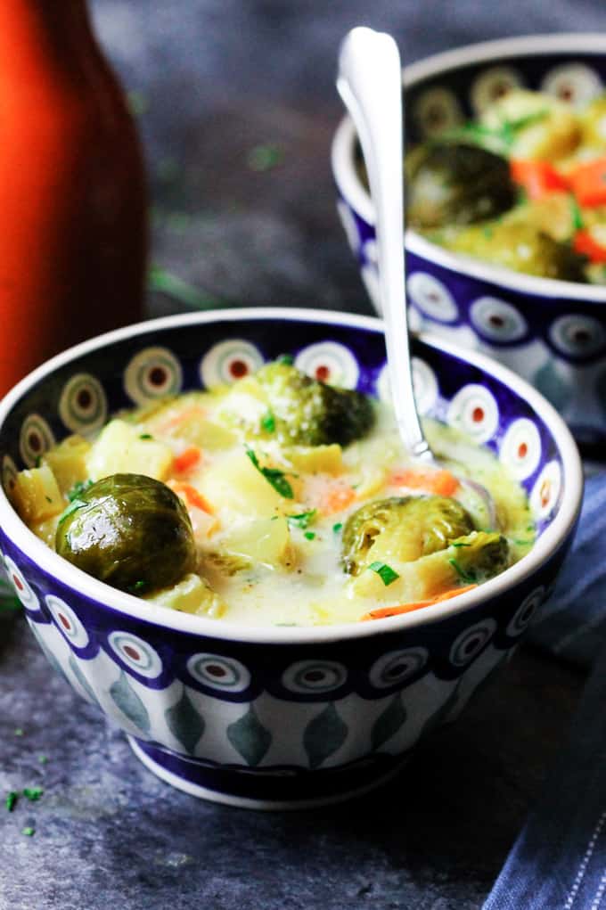 2 bowls filled with brussels sprouts soup