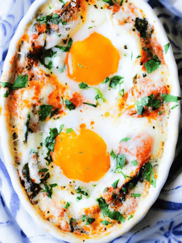 Creamy Tomato Spinach Baked Eggs